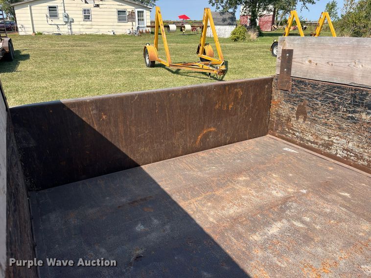 image for item LC9137 1999 Bri-Mar MFG Dump trailer