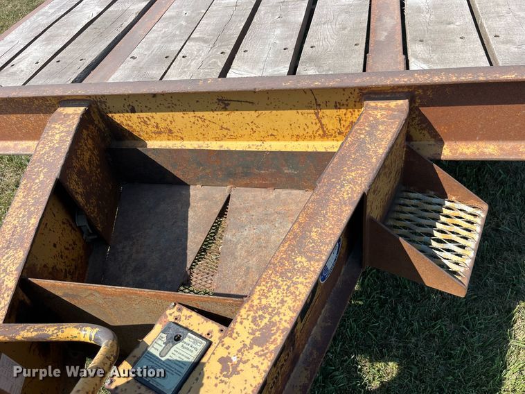 image for item LC9139 1997 Dynaweld equipment trailer