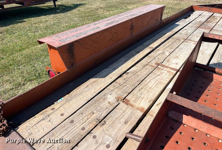 image for item LC9141 1988 Belshe equipment trailer