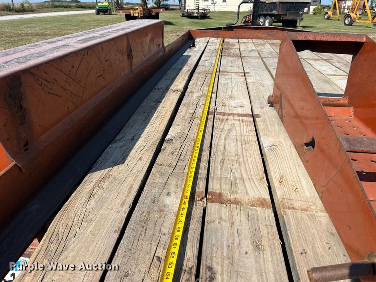 image for item LC9141 1988 Belshe equipment trailer