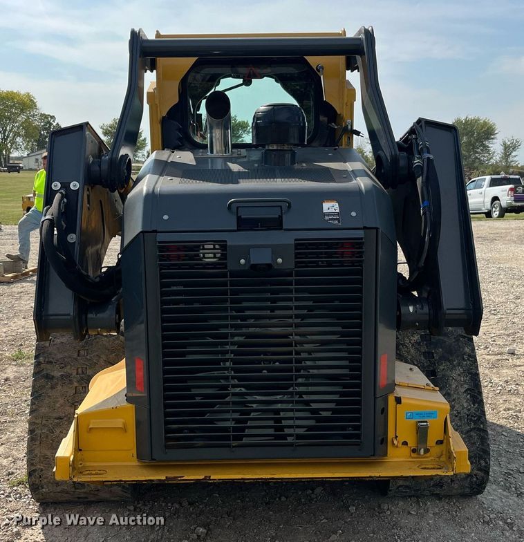 image for item LC9143 2019 John Deere 331G tracked skid steer loader