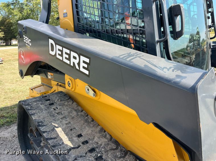 image for item LC9143 2019 John Deere 331G tracked skid steer loader