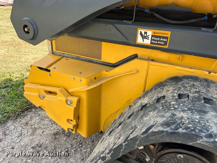 image for item LC9143 2019 John Deere 331G tracked skid steer loader
