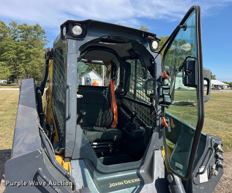 image for item LC9143 2019 John Deere 331G tracked skid steer loader