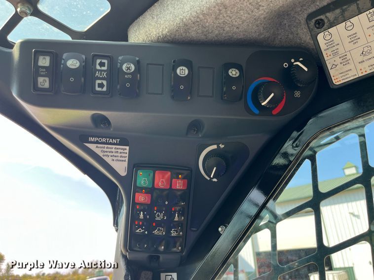 image for item LC9143 2019 John Deere 331G tracked skid steer loader