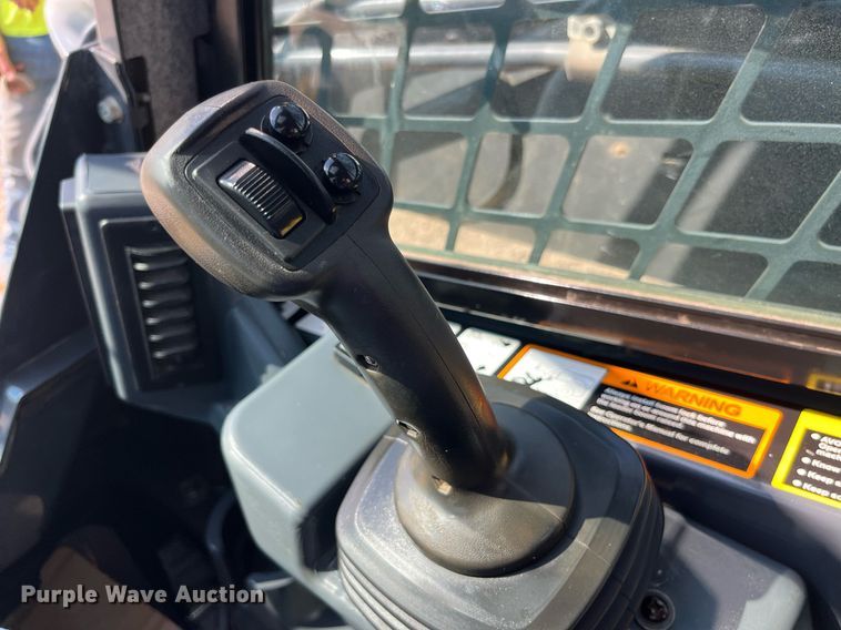 image for item LC9143 2019 John Deere 331G tracked skid steer loader