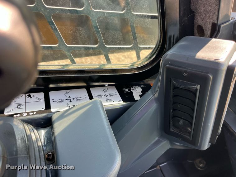 image for item LC9143 2019 John Deere 331G tracked skid steer loader