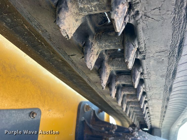 image for item LC9143 2019 John Deere 331G tracked skid steer loader