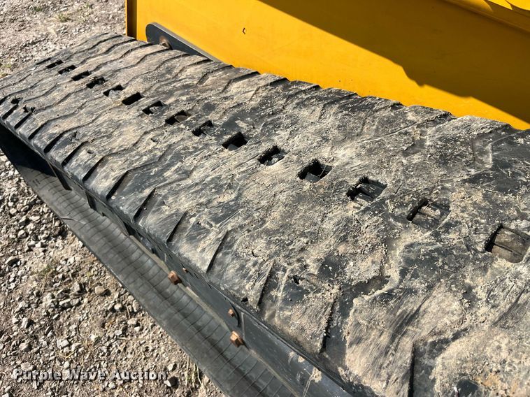 image for item LC9143 2019 John Deere 331G tracked skid steer loader