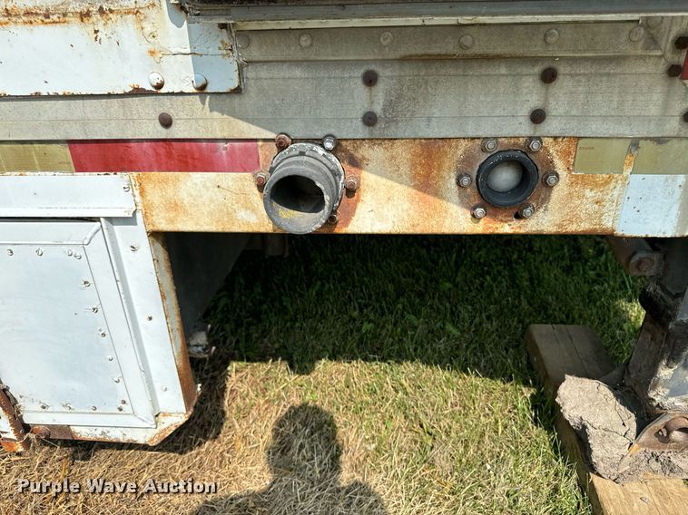 image for item LC9144 1989 Kentucky FVC dry van trailer