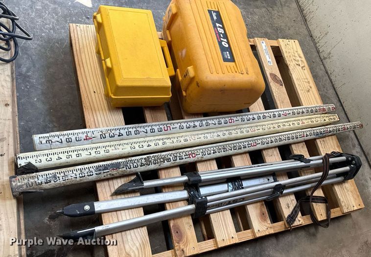 image for item LC9145 2001 Laser Alignment LB-10 laser beacon system