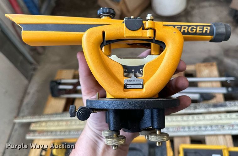 image for item LC9145 2001 Laser Alignment LB-10 laser beacon system