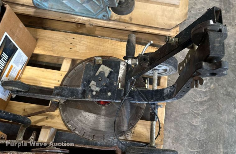 image for item LC9147 Concrete saws