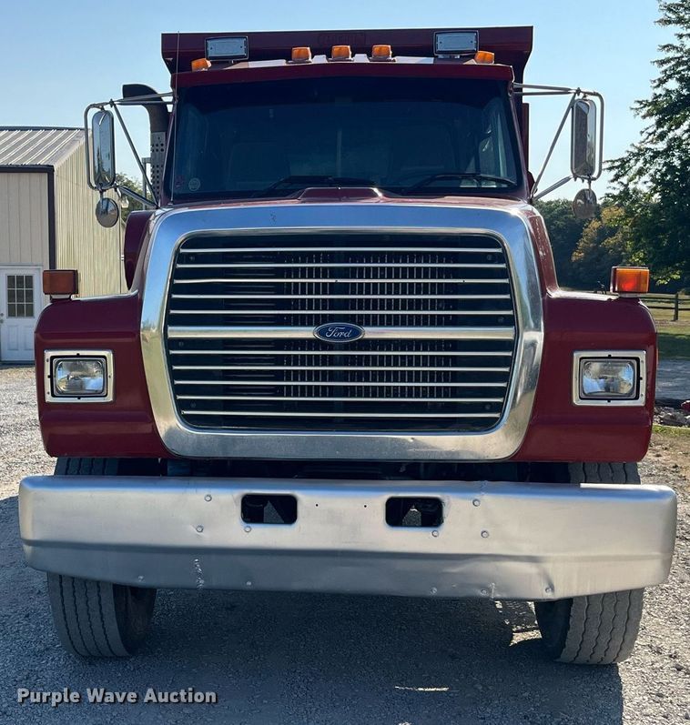 image for item LC9169 1997 Ford LT9000 dump truck