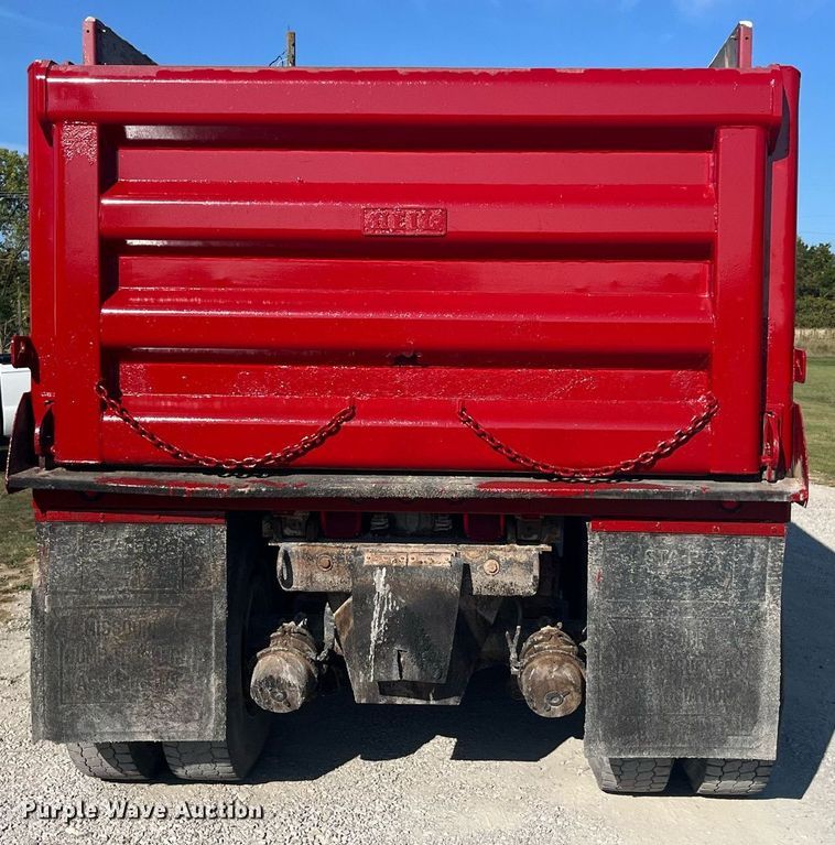 image for item LC9169 1997 Ford LT9000 dump truck