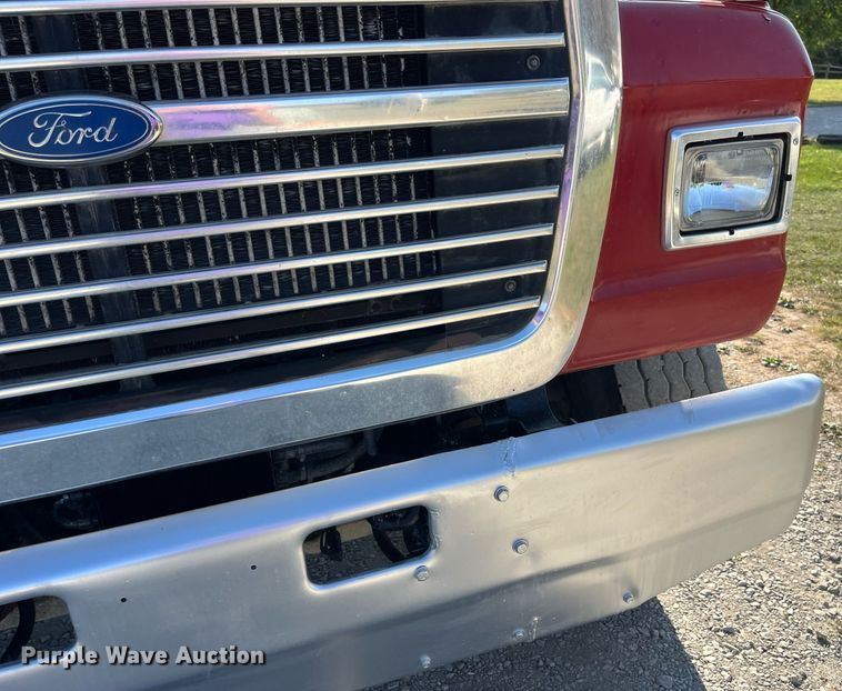 image for item LC9169 1997 Ford LT9000 dump truck