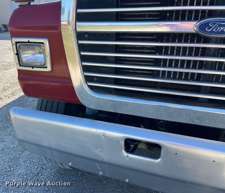 image for item LC9169 1997 Ford LT9000 dump truck