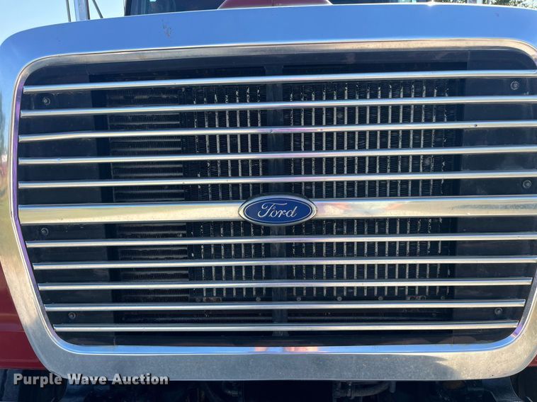 image for item LC9169 1997 Ford LT9000 dump truck