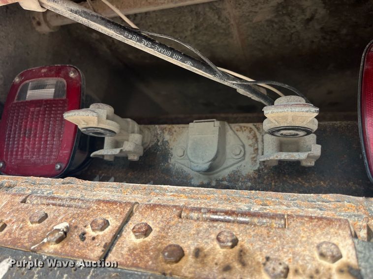 image for item LC9169 1997 Ford LT9000 dump truck