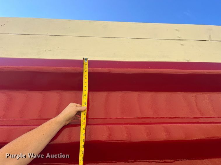 image for item LC9169 1997 Ford LT9000 dump truck