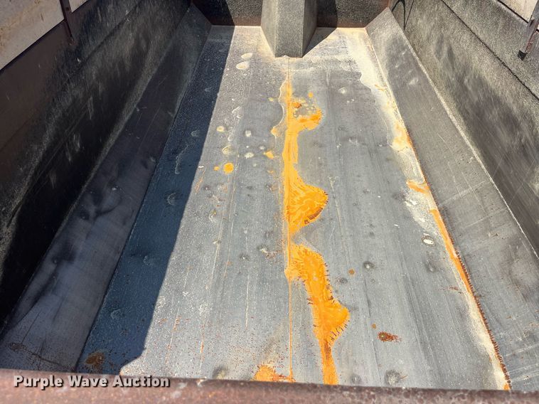 image for item LC9169 1997 Ford LT9000 dump truck