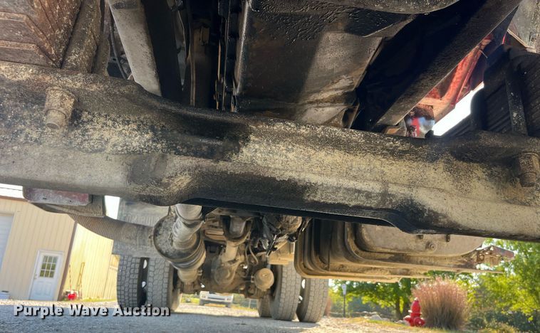 image for item LC9169 1997 Ford LT9000 dump truck