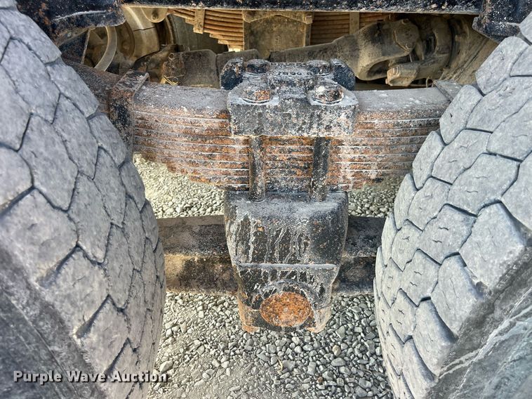 image for item LC9169 1997 Ford LT9000 dump truck