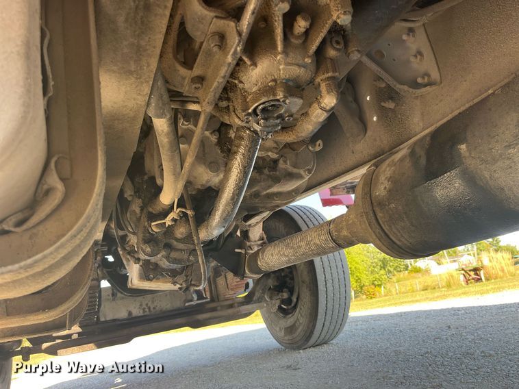 image for item LC9169 1997 Ford LT9000 dump truck