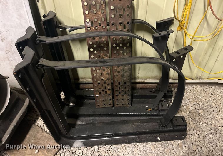 image for item LC9169 1997 Ford LT9000 dump truck