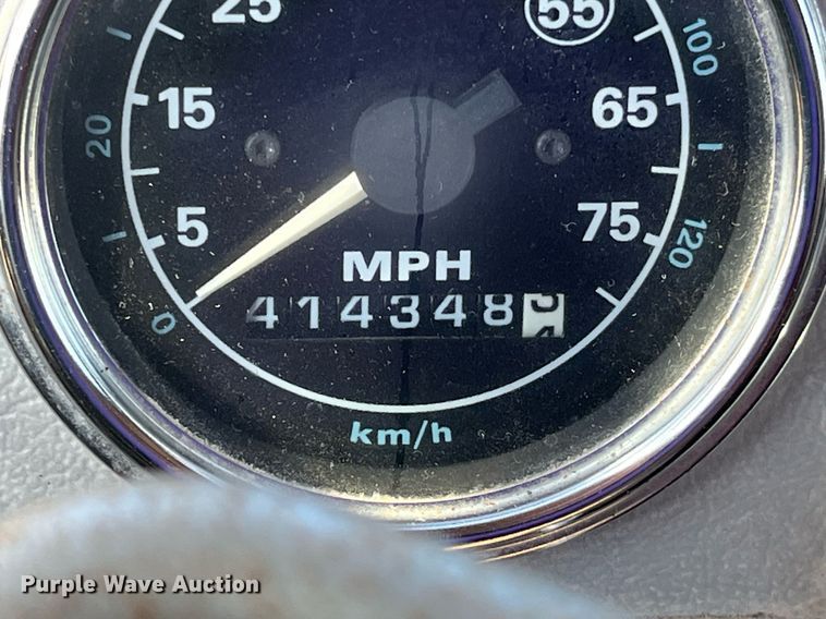 image for item LC9169 1997 Ford LT9000 dump truck