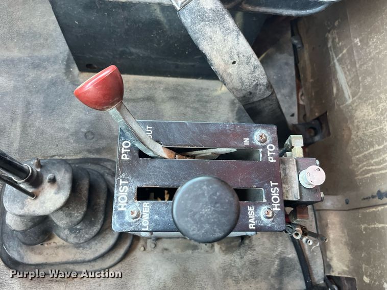 image for item LC9169 1997 Ford LT9000 dump truck