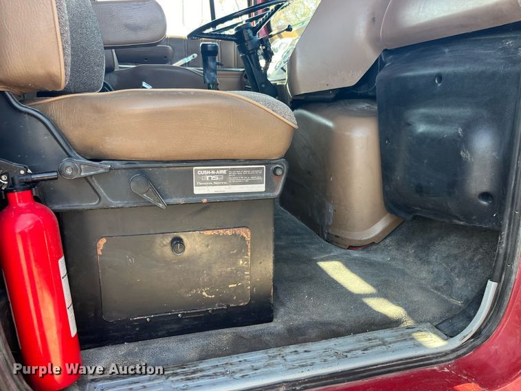 image for item LC9169 1997 Ford LT9000 dump truck