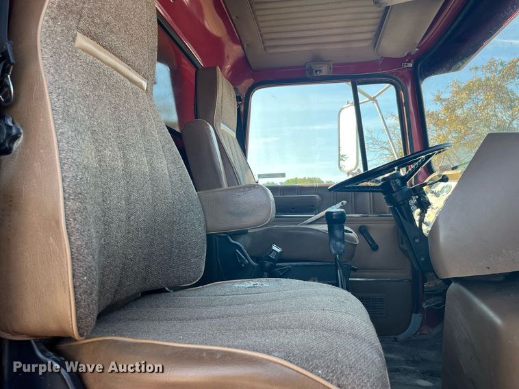 image for item LC9169 1997 Ford LT9000 dump truck