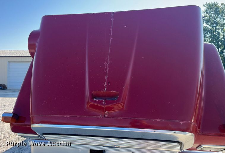 image for item LC9169 1997 Ford LT9000 dump truck