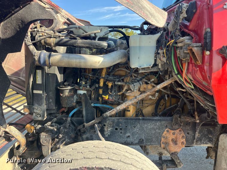 image for item LC9169 1997 Ford LT9000 dump truck