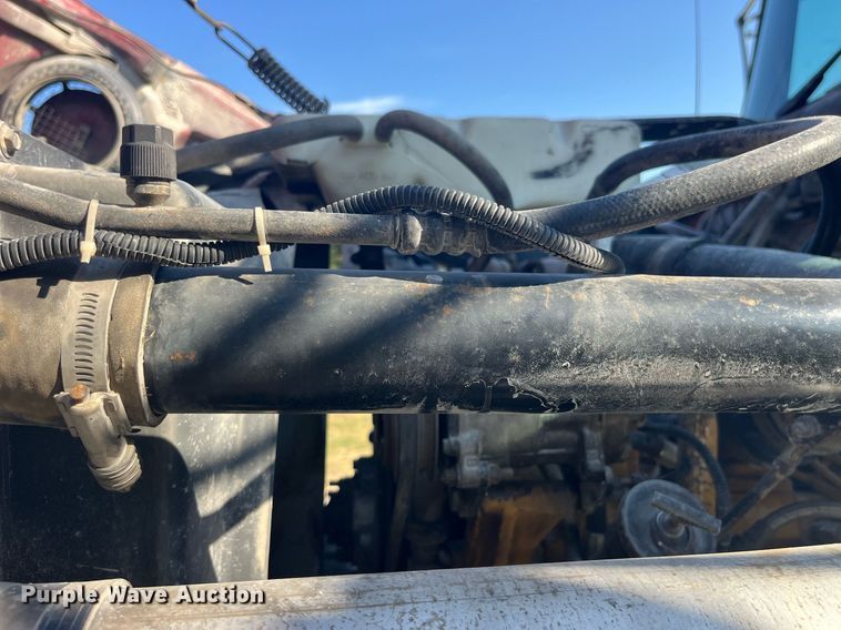 image for item LC9169 1997 Ford LT9000 dump truck