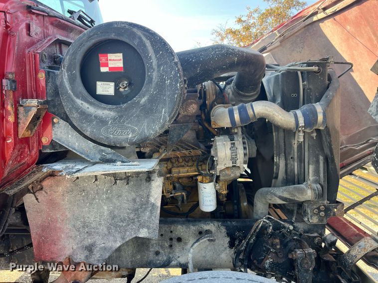 image for item LC9169 1997 Ford LT9000 dump truck