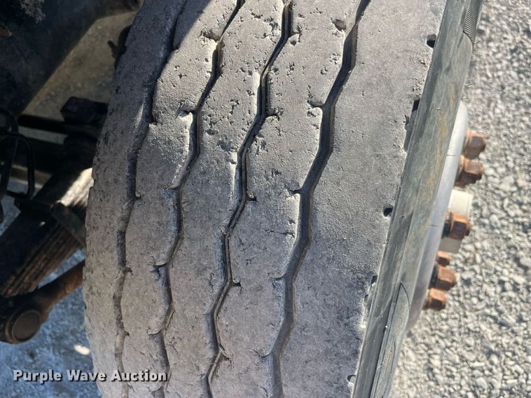 image for item LC9169 1997 Ford LT9000 dump truck