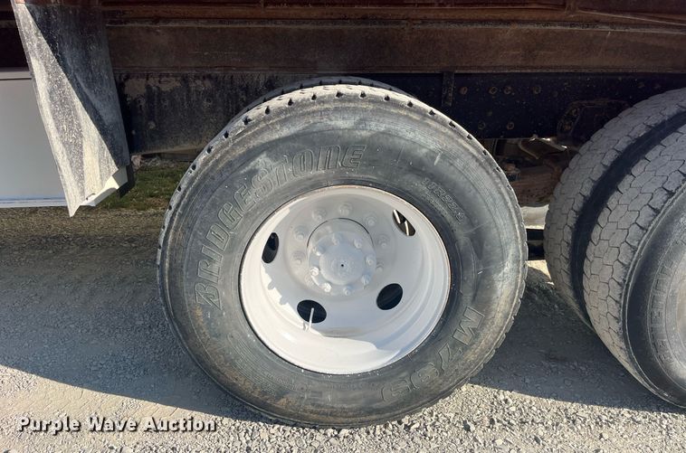 image for item LC9169 1997 Ford LT9000 dump truck