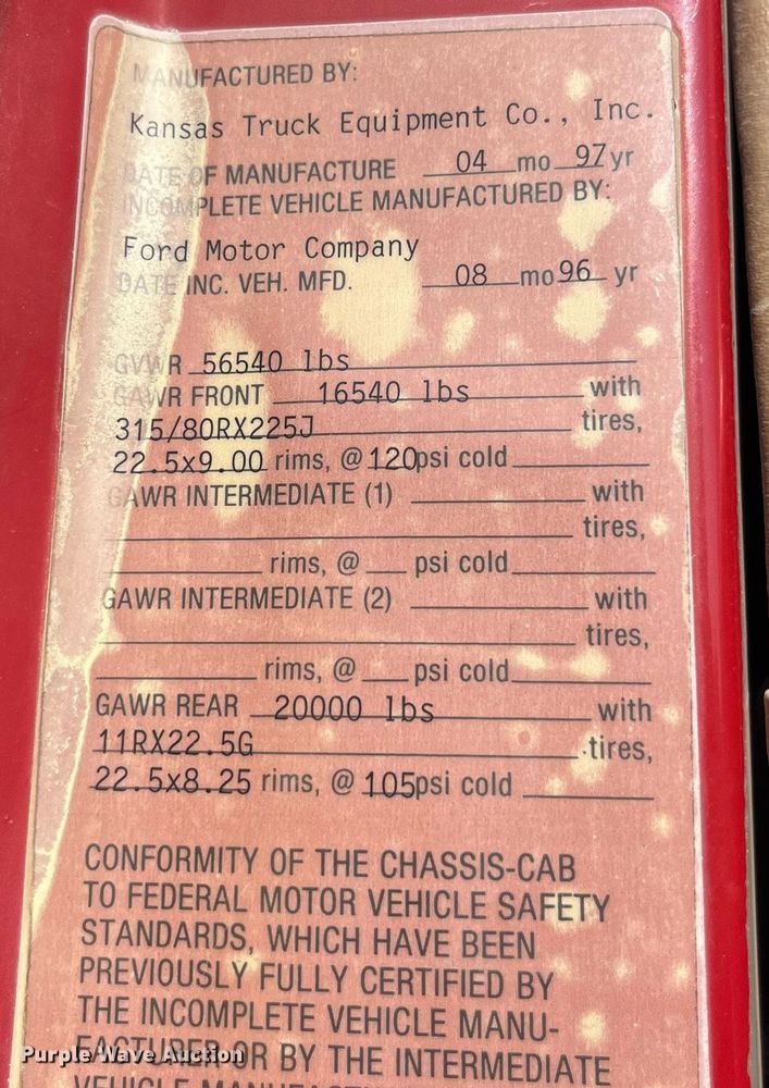 image for item LC9169 1997 Ford LT9000 dump truck