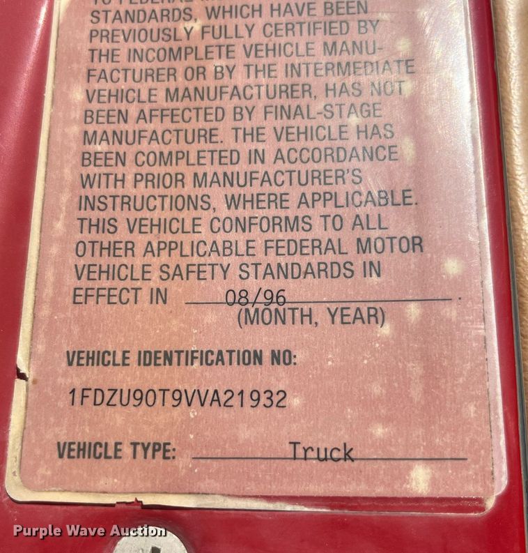 image for item LC9169 1997 Ford LT9000 dump truck