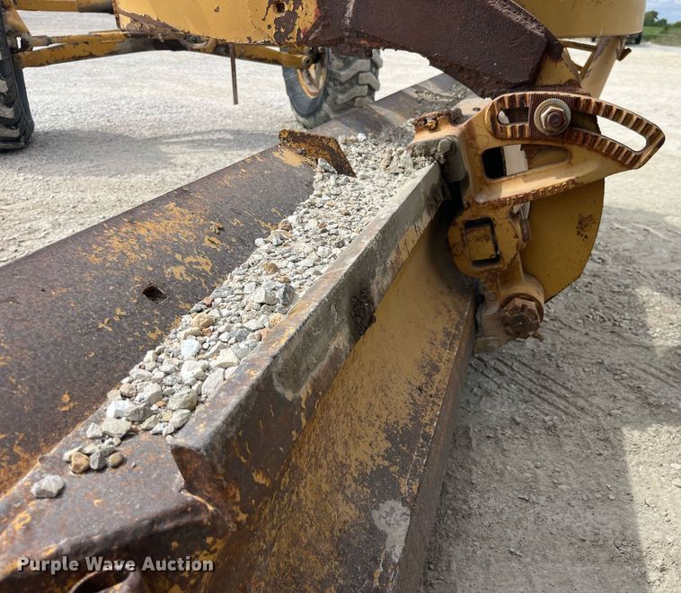 image for item LC9172 Caterpillar  112 rigid frame motor grader