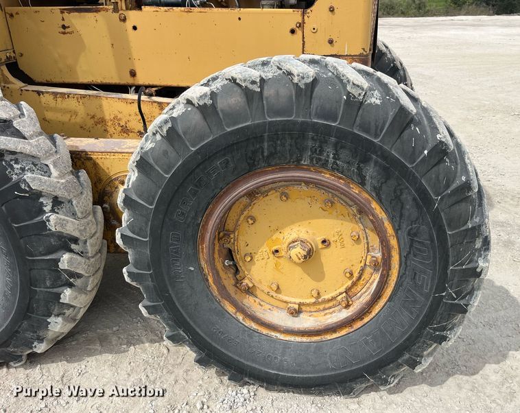 image for item LC9172 Caterpillar  112 rigid frame motor grader