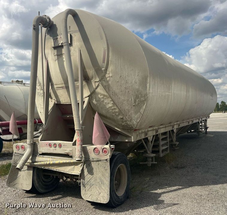 image for item LC9183 Butler tank trailer