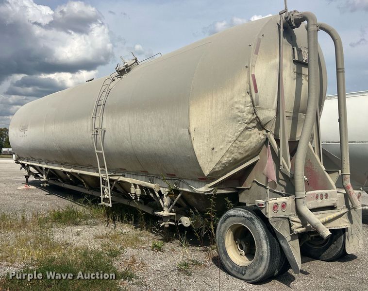 image for item LC9183 Butler tank trailer