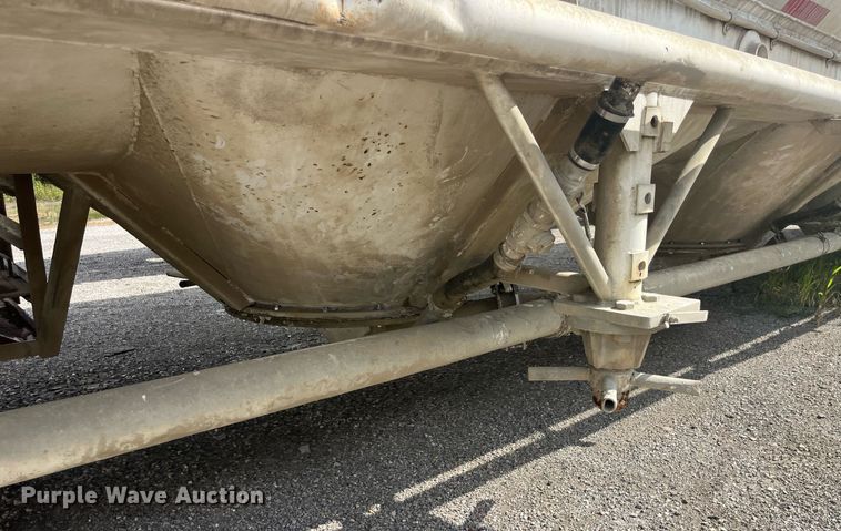 image for item LC9183 Butler tank trailer
