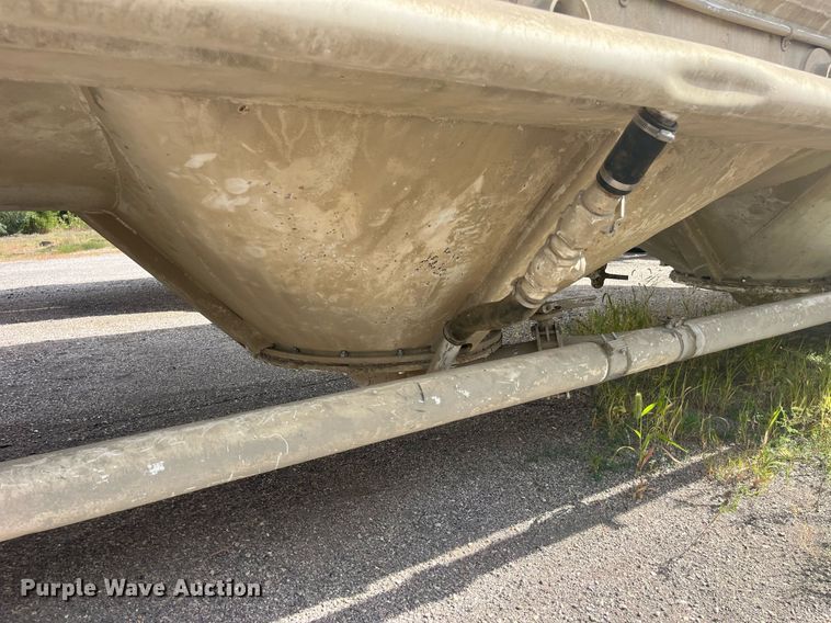 image for item LC9183 Butler tank trailer