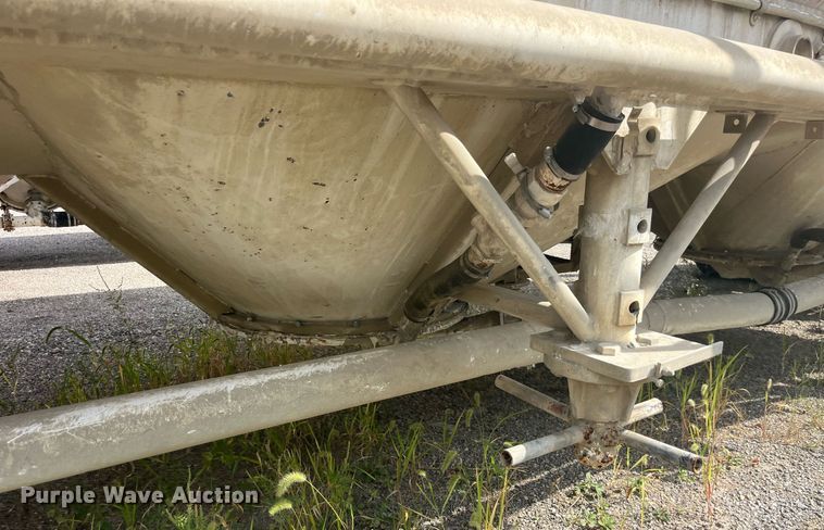 image for item LC9183 Butler tank trailer