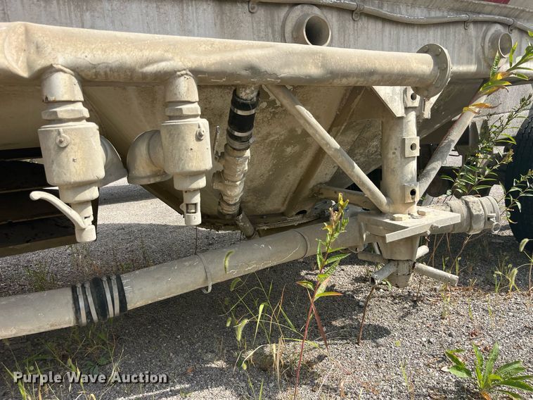 image for item LC9183 Butler tank trailer