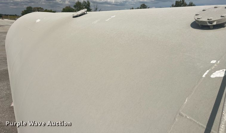 image for item LC9183 Butler tank trailer